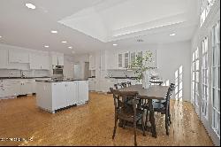 8 Tinker Lane, Greenwich CT 06830