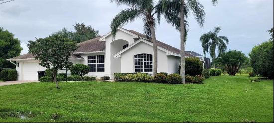 3237 SE Morningside Boulevard, Port Saint Lucie FL 34952