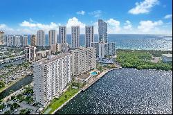 500 Bayview Dr,Sunny Isles Beach, FL, 33160