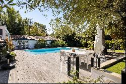 ANGLET, 258 sqm HOUSE WITH POOL AND OUTBUILDING