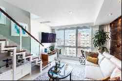 Duplex penthouse with views of the beach and Lagoa in Ipanema's golden quadrilat