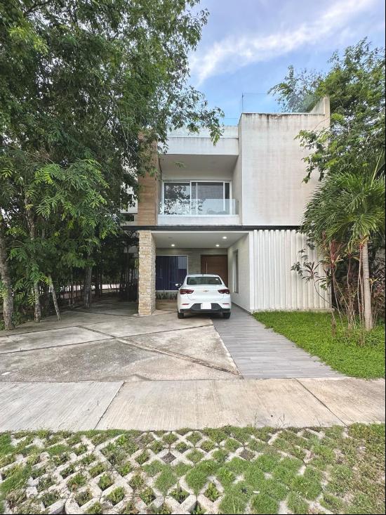 Playa del Carmen Residential Lease