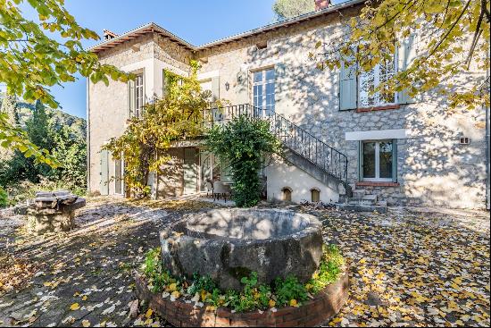 VILLA/HOUSE MOUGINS