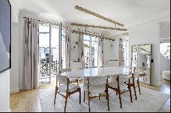 Paris 8th District – A magnificent 3/4 bed apartment