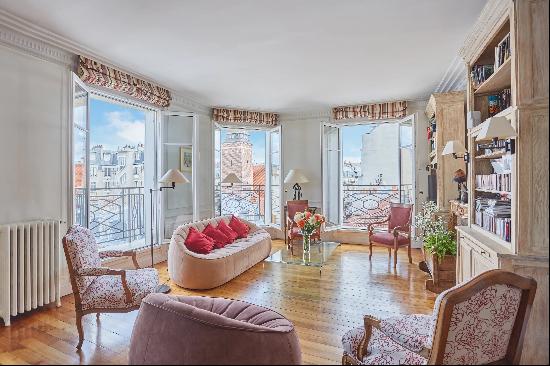 Paris 17th District – A 4/5 room apartment