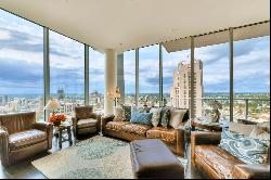 Skyline Serenity: Spacious Condo at the Grand Hyatt Hotel