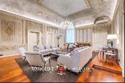 LUXURY APARTMENT WITH VIEW OF THE CATHEDRAL FOR SALE IN FLORENCE