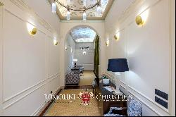 LUXURY APARTMENT WITH VIEW OF THE CATHEDRAL FOR SALE IN FLORENCE