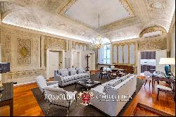 LUXURY APARTMENT WITH VIEW OF THE CATHEDRAL FOR SALE IN FLORENCE