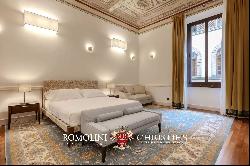 EXCLUSIVE DUOMO-VIEW LUXURY APARTMENT FOR SALE IN FLORENCE