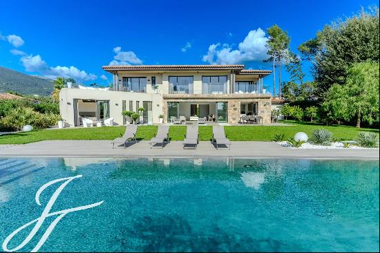 Beautiful contemporary villa for rent in Roquefort-les-Pins