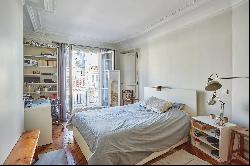 Paris 9th District – An elegant 3-bed apartment