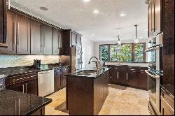 6182 Quarry Ridge