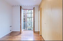 Excellent apartment in Paseo de Gracia with a parking and storage room