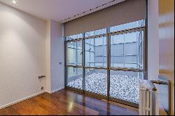 Excellent apartment in Paseo de Gracia with a parking and storage room