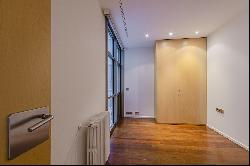 Excellent apartment in Paseo de Gracia with a parking and storage room