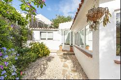 Unique and Cozy Small House with Private Garden in Vallpineda, Sitges.