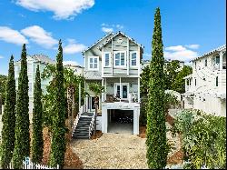 Three-Story Beach House With Large Lot And Private Pool