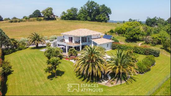 magnificent architect-designed villa on the heights of Poyartin