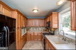 15 Oberlin Road, Pennsville NJ 08070