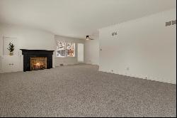 Spacious Three Bedroom Upper Unit in Great Wauwatosa Location