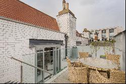 Impressive loft apartment with a private roof terrace