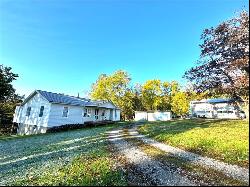 1689 Skyhill Rd, Mahoning Twp - Law PA 16116