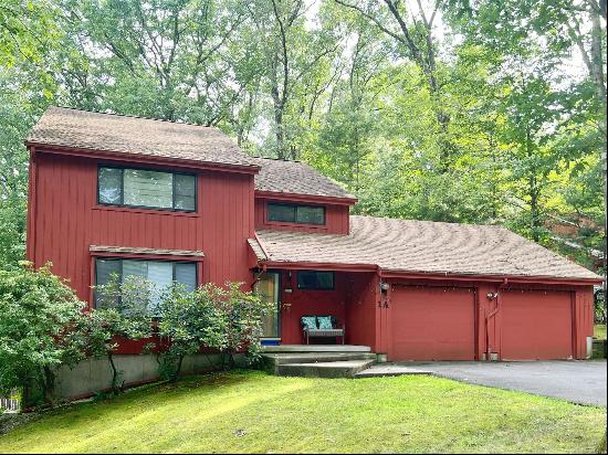 1A Farmington Chase Crescent, Farmington CT 06032