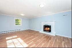 278 Rivergate Drive, Wilton CT 06897