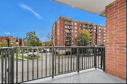 656 Pearson Street #201, Des Plaines IL 60016