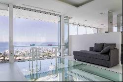 Spectacular design villa with amazing sea views in Levantina, Sitges