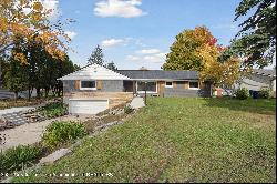 610 Crestview Drive, Corunna MI 48817