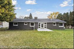 610 Crestview Drive, Corunna MI 48817