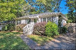 Charming Bungalow on Quiet Street in Historic Center Park/East Point