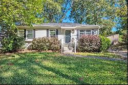 Charming Bungalow on Quiet Street in Historic Center Park/East Point