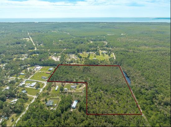 317 Paradise Ln, Apalachicola FL 32320