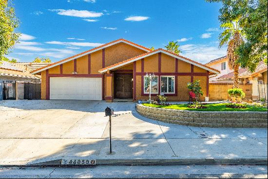 44050 Andale Avenue, Lancaster CA 93535