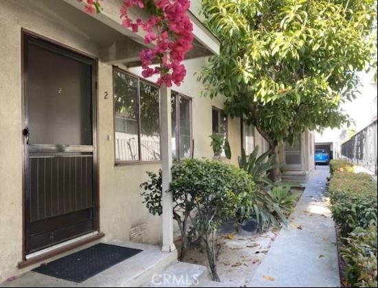 208 S Mariposa Avenue #2, Los Angeles CA 90004