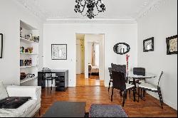 Paris 3eme - Commercial - Charming flat with lift - 2 bedrooms 2 bathrooms