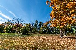 Create Your Perfect Home Next to Protected Nature Trails