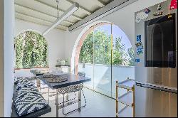 Stunning family house in Pedralbes with garden and pool