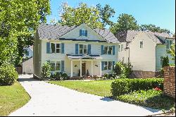 A Gem on an Amazing Street With an Ideal Layout and Yard