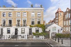 An attractive and light filled four bedroom family home in the heart of Chelsea