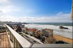 BIARRITZ MIRAMAR, RARE 120 SQM DUPLEX APARTMENT WITH TERRACE, TOP FLOOR