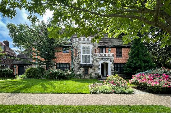 MEDIEVAL EMBASSY ROW CASTLE