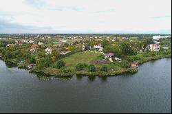 Lakeside Plot on Lake Snagov for a Luxury Residence