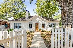 Charming Bungalow Just A Short Stroll From Decatur