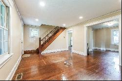 13 Mountain Avenue, Mahwah, NJ 07430