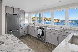 Oceanfront Luxury Duplex on Perkins Cove in Ogunquit