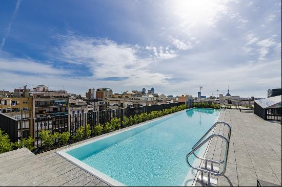 Three-bedroom penthouse in an exclusive building with a pool in Casa Bures